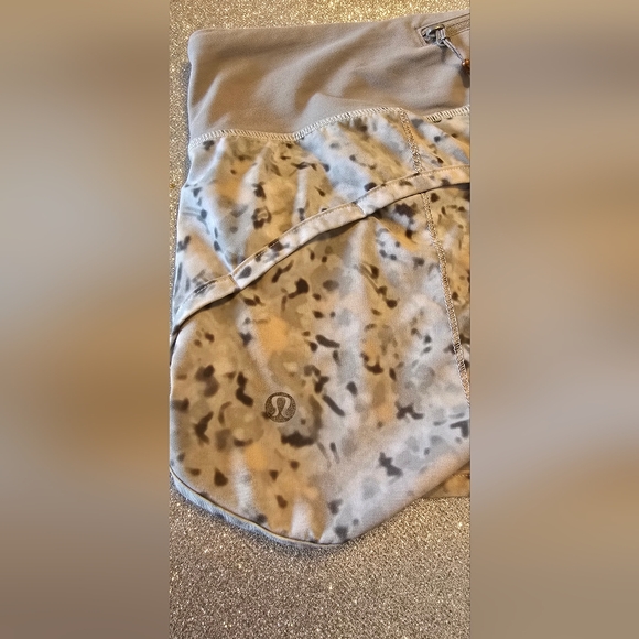 Lululemon Run: Speed Short *4 Way Stretch - Picture 10 of 10